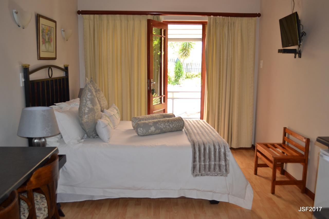 La Paix Guesthouse Beaufort West Esterno foto