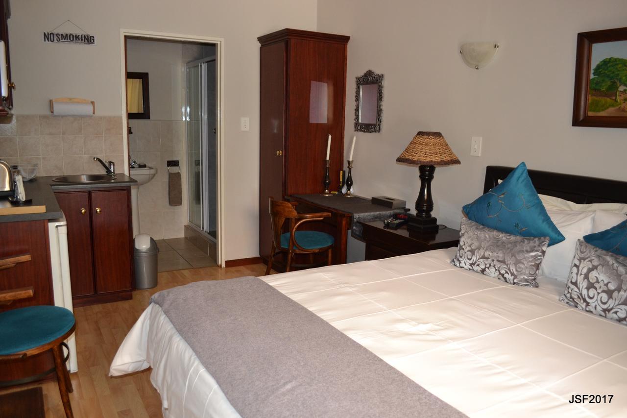 La Paix Guesthouse Beaufort West Esterno foto