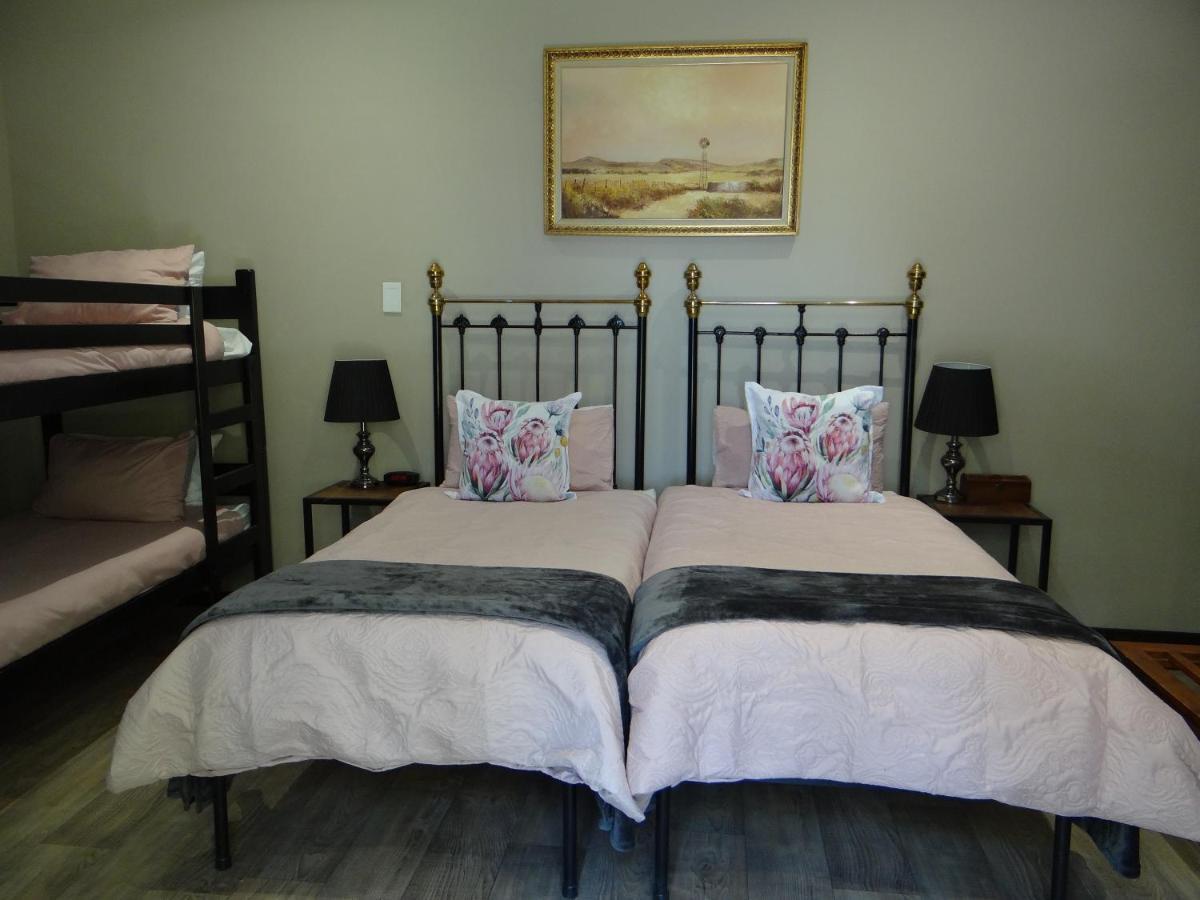 La Paix Guesthouse Beaufort West Esterno foto