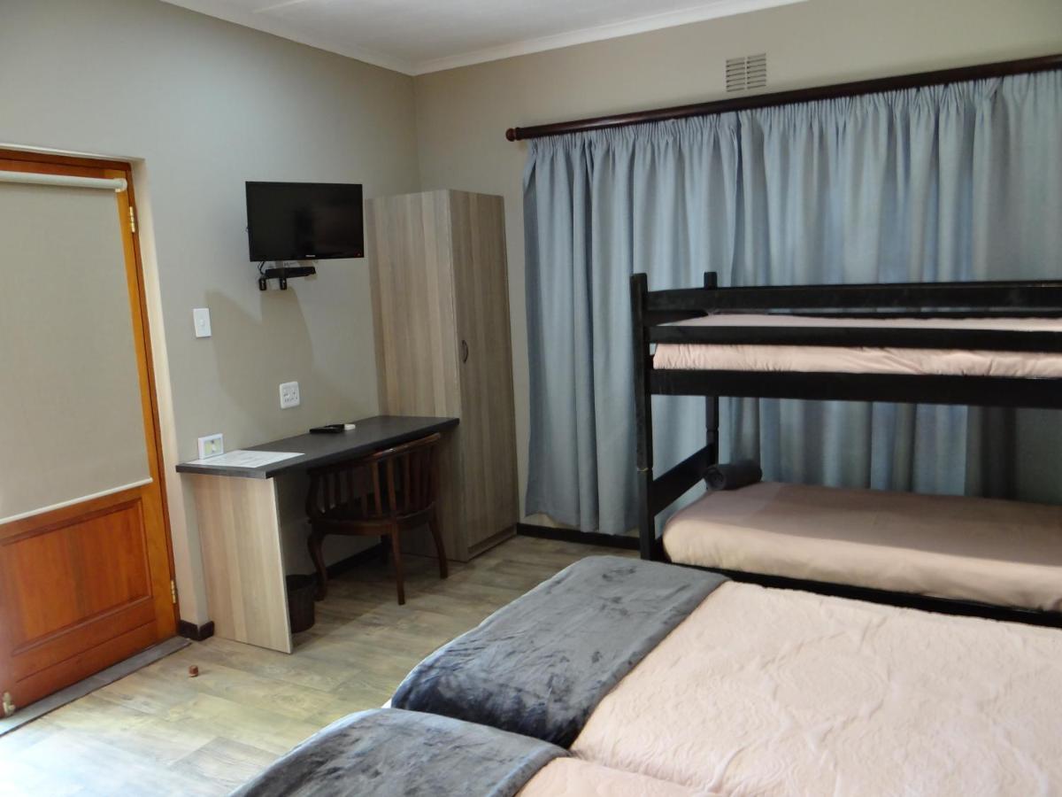 La Paix Guesthouse Beaufort West Esterno foto