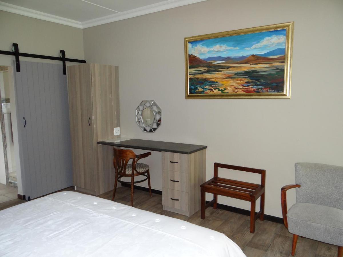 La Paix Guesthouse Beaufort West Esterno foto