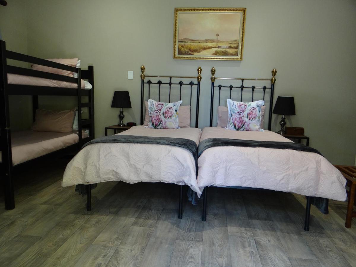 La Paix Guesthouse Beaufort West Esterno foto