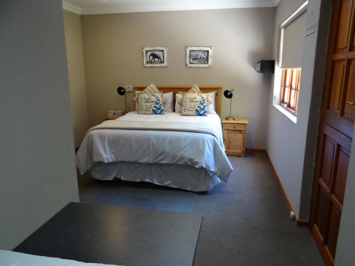 La Paix Guesthouse Beaufort West Esterno foto