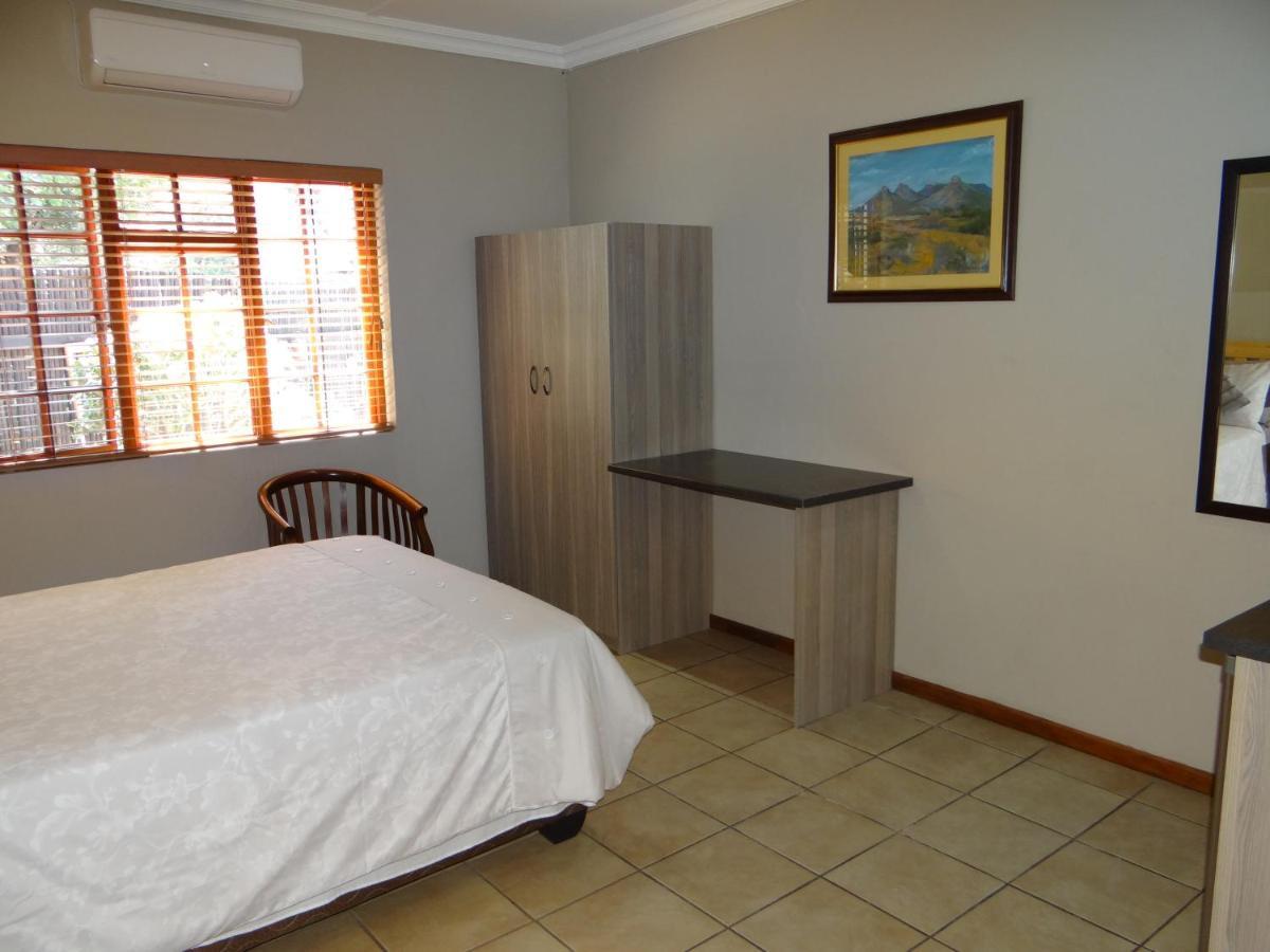 La Paix Guesthouse Beaufort West Esterno foto