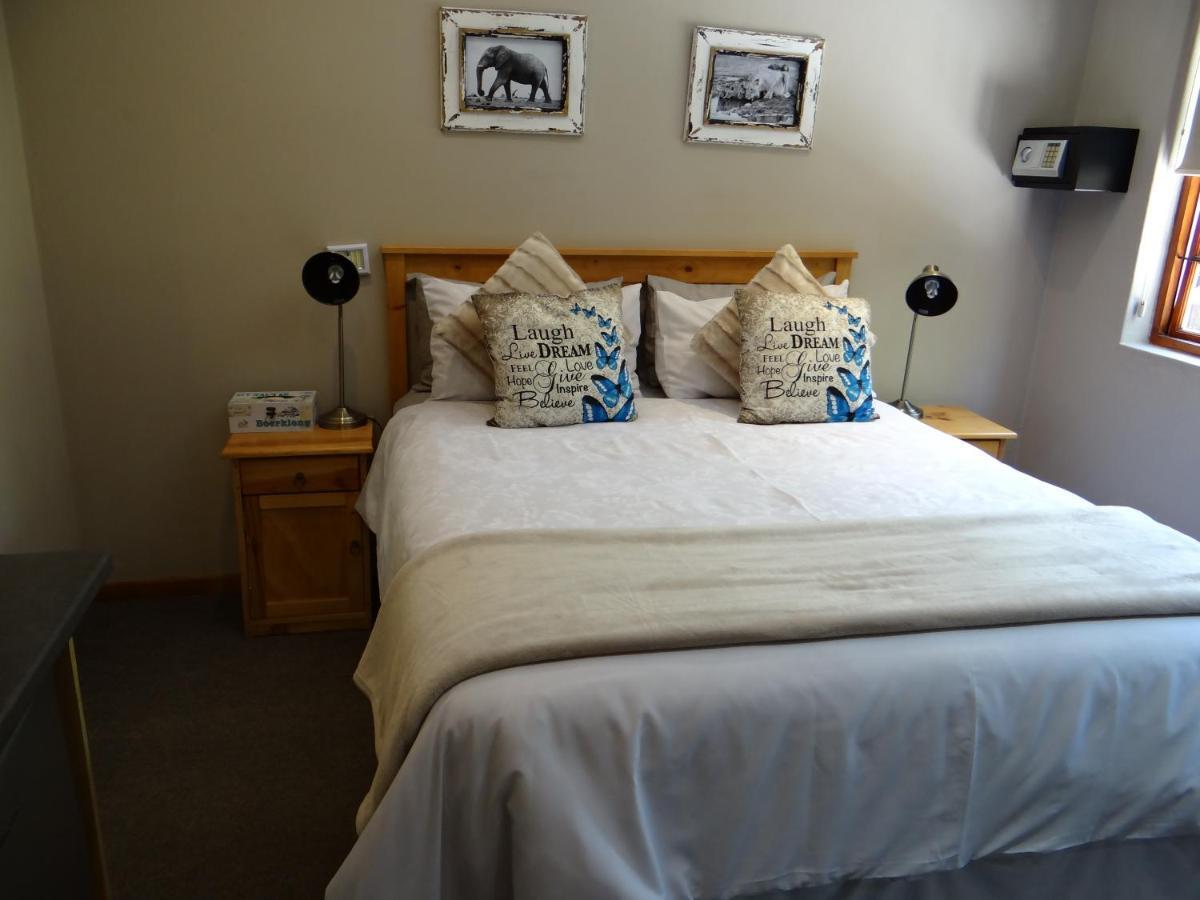 La Paix Guesthouse Beaufort West Esterno foto