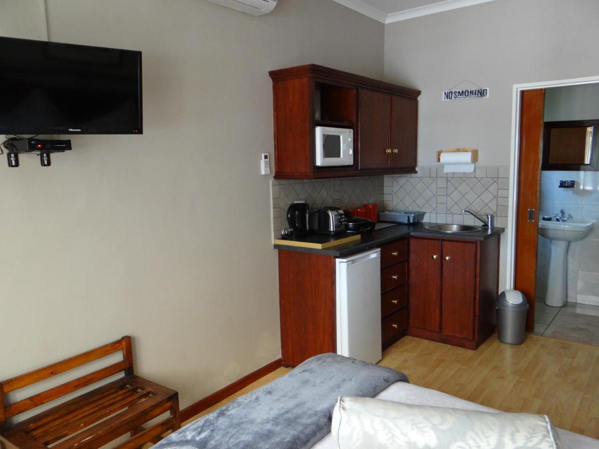 La Paix Guesthouse Beaufort West Esterno foto